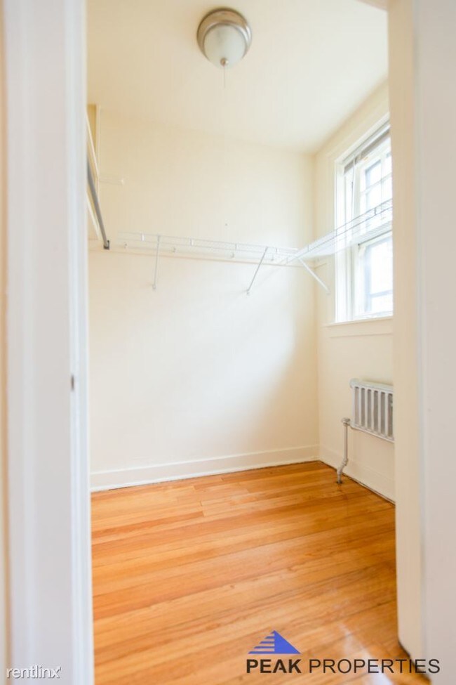 Foto del edificio - 1 br, 1 bath Apartment - 1400 Central St 203