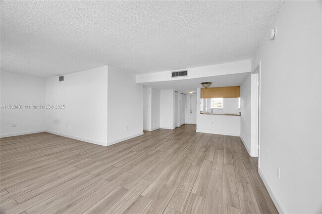 Foto del edificio - 14180 SW 84th St