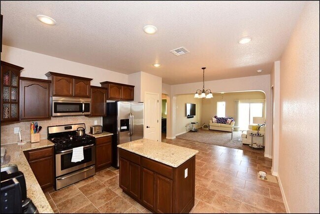 Foto del edificio - 7656 Mammoth Ln