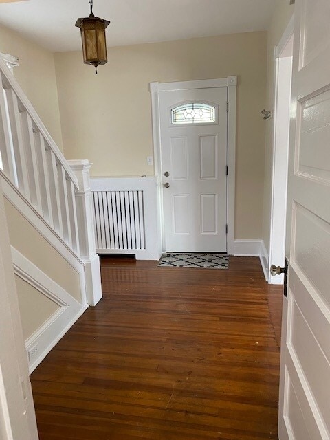 Building Photo - Charming 3 bedroom near Prices Corner