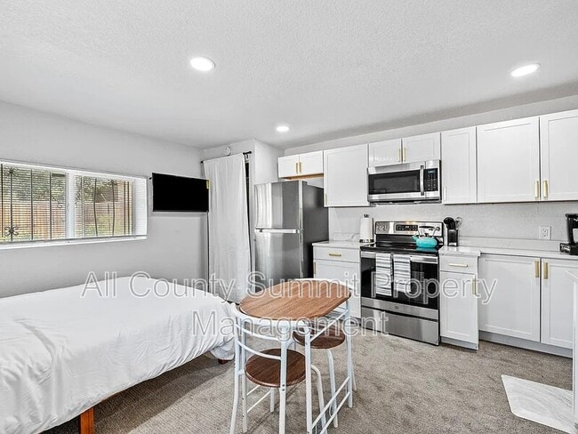 Photo - 760 Stuart St House