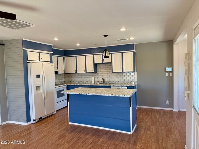 Foto del edificio - 513 W Melrose Dr