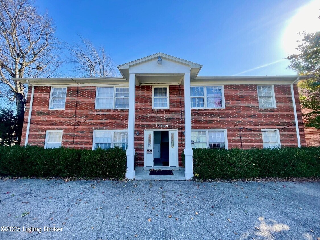 Foto principal - 12609 E Orell Rd