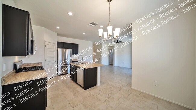 Foto del edificio - Spacious floorplan & great location!