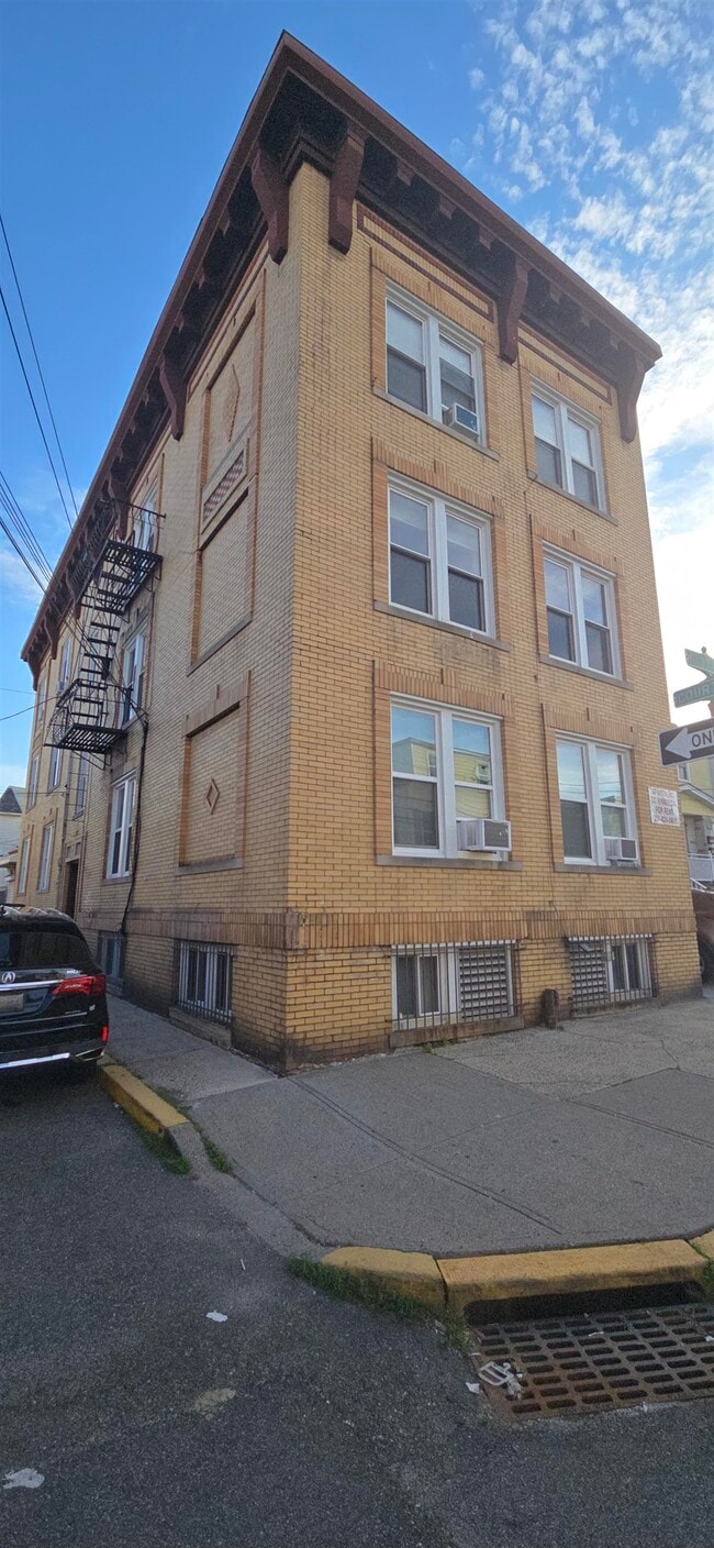 Foto del edificio - 18 E 17th St