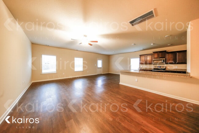 Foto del edificio - 1067 Pilgrim Ln