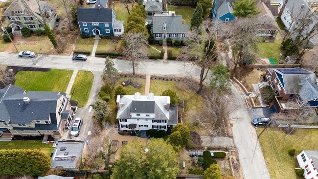 Building Photo - 60 Kilburn Rd