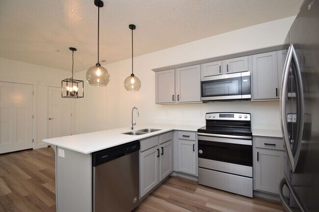 Foto del edificio - 1807 W Eaglewood Dr