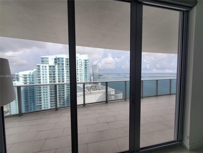 Foto del edificio - 488 NE 18th St
