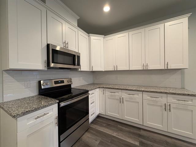 Building Photo - 405 N Andrews Ave