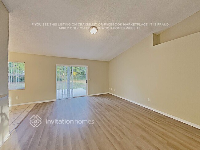 Foto del edificio - 1669 Templewood Ave