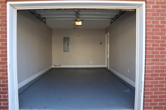 Photo - 322 Tara Commons Cir House