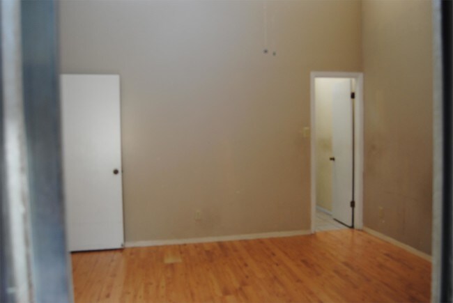 Foto del edificio - 5500 Oakbriar Cir