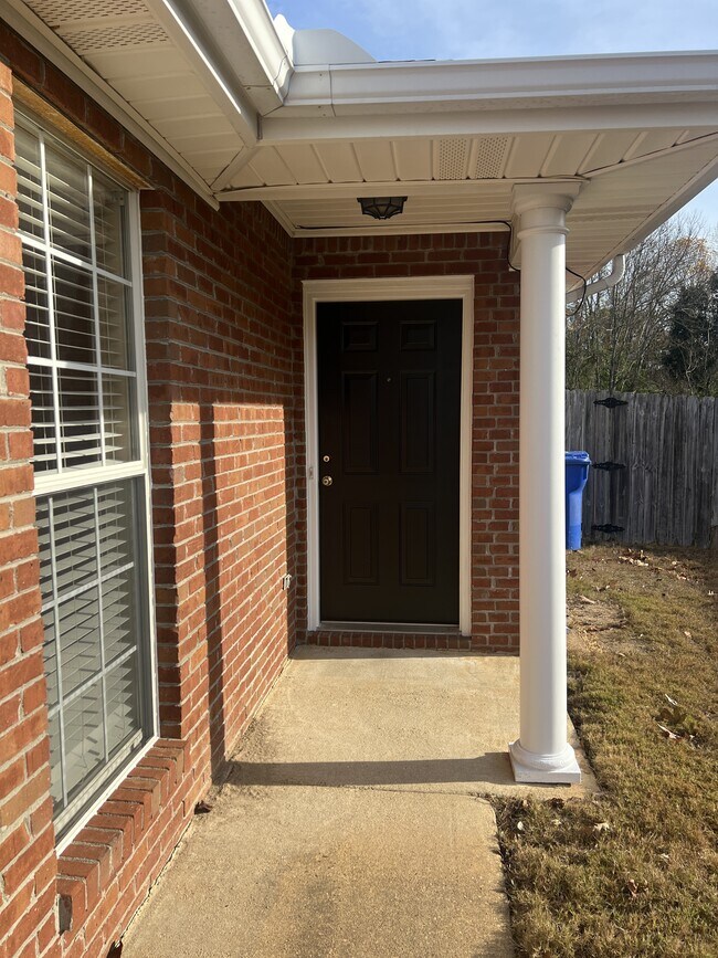 Foto del edificio - 801 Cottage Ln