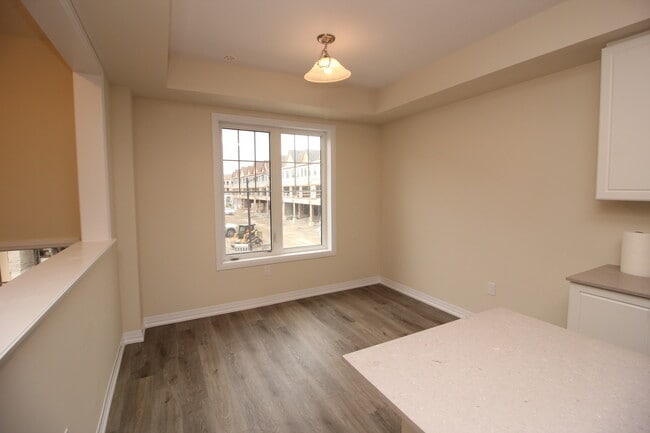 Building Photo - 23-185 Bedrock Dr