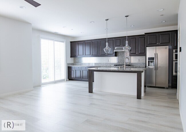 Foto del edificio - Beautiful and Modern Inspired Finishes 4 B...