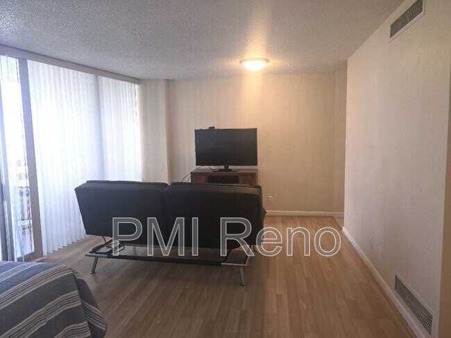Foto del edificio - 100 N Arlington Ave