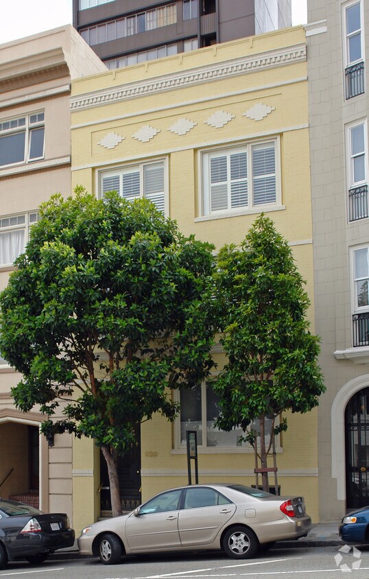 Primary Photo - 920 Powell St
