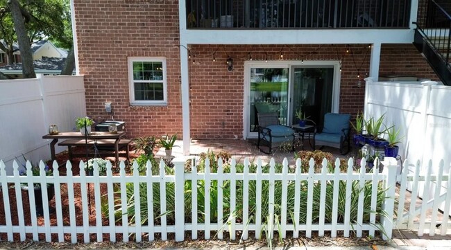 Photo - 13831 Orange Sunset Dr Apartment