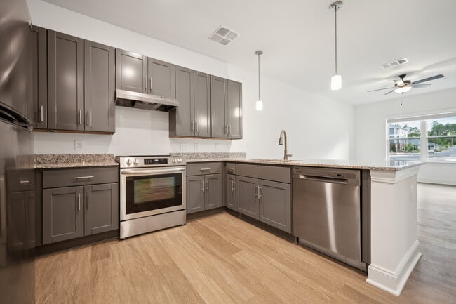 Building Photo - The Reserve at Wynn Place