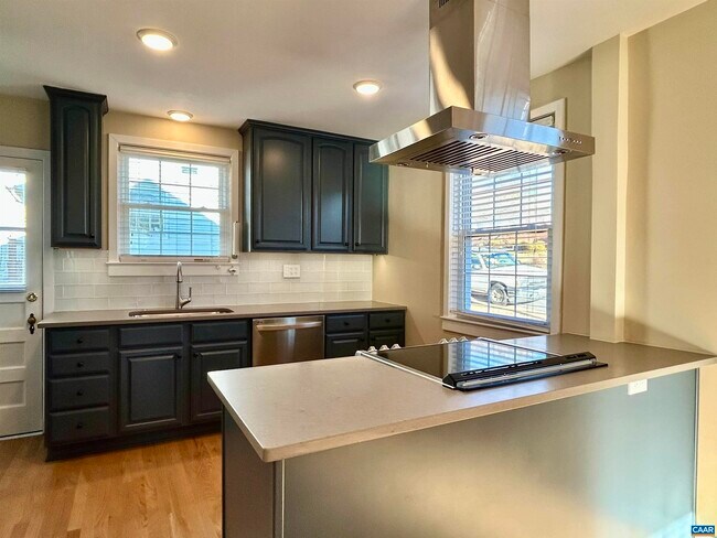 Foto del edificio - 814 Altavista Ave