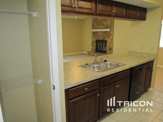 Foto del edificio - 3162 E Bee Street Orange Park FL