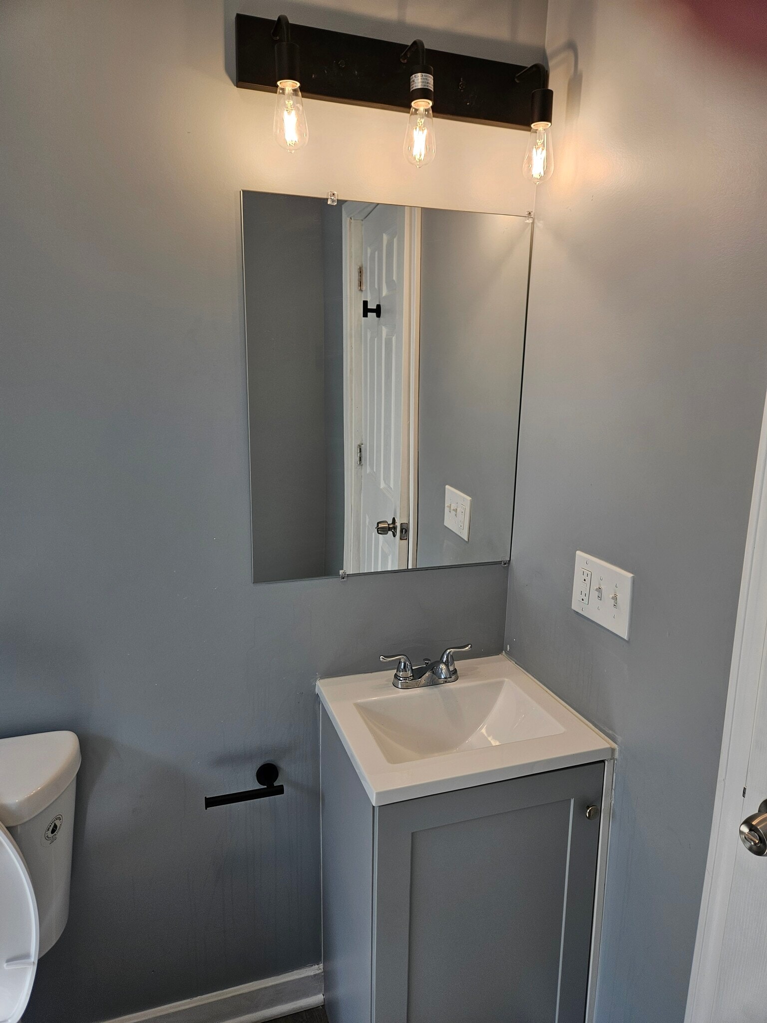 1302 W 116th St Cleveland, OH 44102 – photo 5