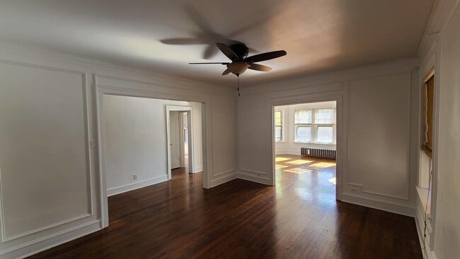 Building Photo - 726 Hinman Ave