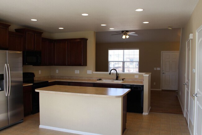 Foto del edificio - Windsor Gem with Deck, Yard & Natural Light – Mid-June Move-In