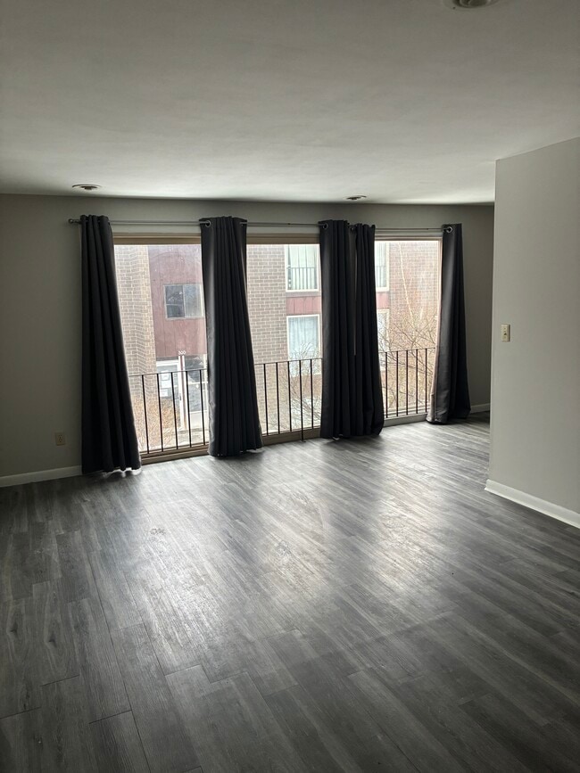Building Photo - Cranberry Court