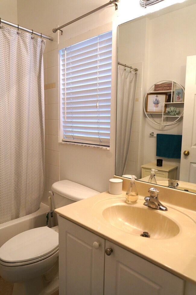 3327 Merrick Ln, Margate, FL 33063 Townhome Rentals in Margate FL