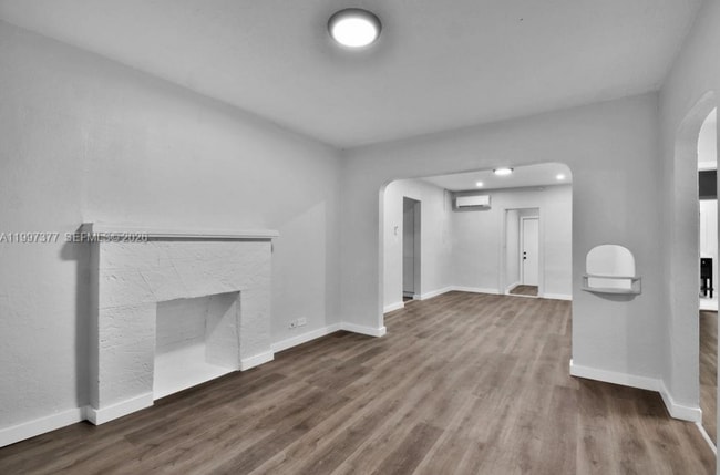 Foto del edificio - 547 NW 49th St