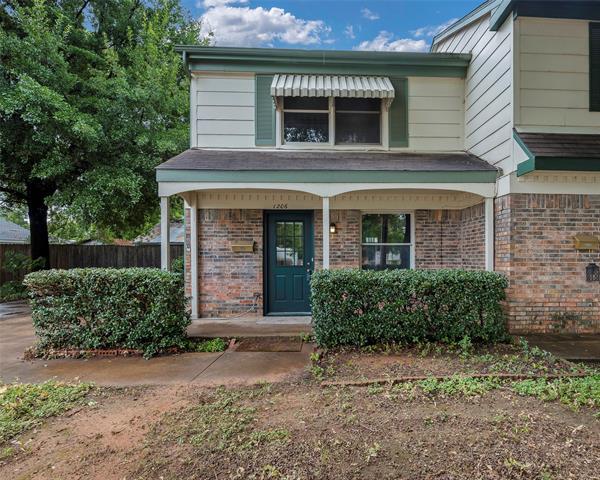 Building Photo - 1206 Hilltop Dr