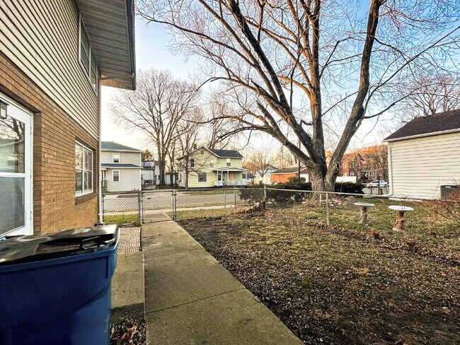 Foto del edificio - 666 Illinois Ave