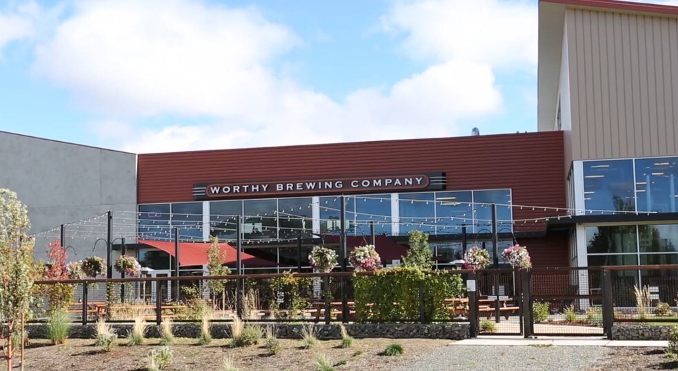 Living in Larkspur Bend, OR Neighborhood Guide by