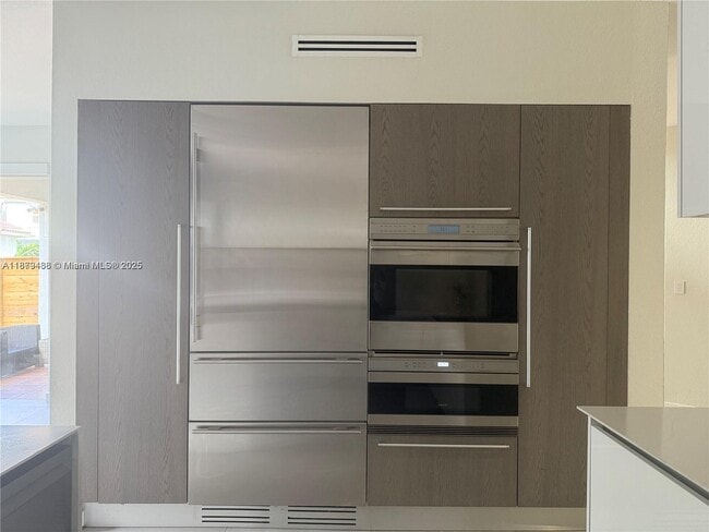 Foto del edificio - 10857 NW 84th St
