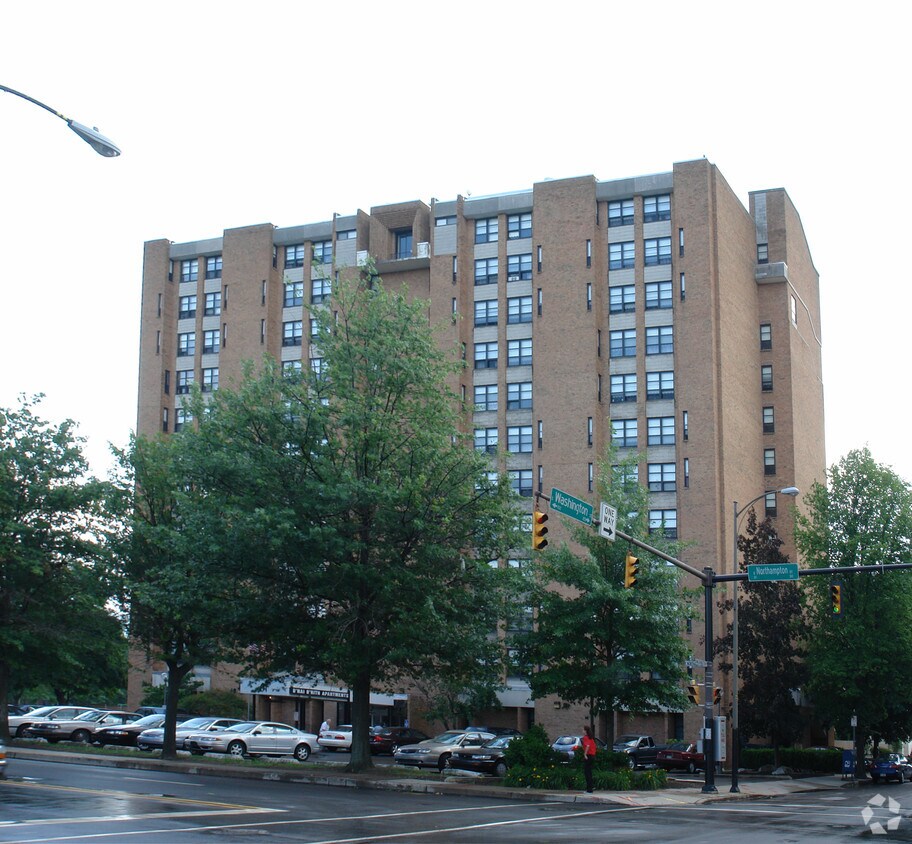 Foto del edificio - B'Nai B'Rith Apartments