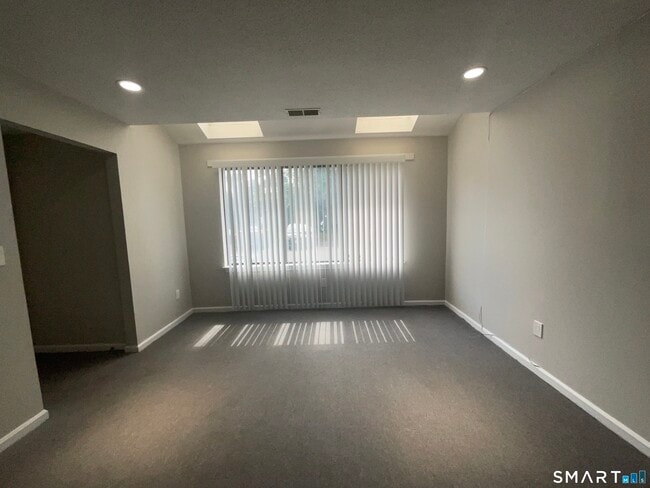 Building Photo - 471 Whalley Ave
