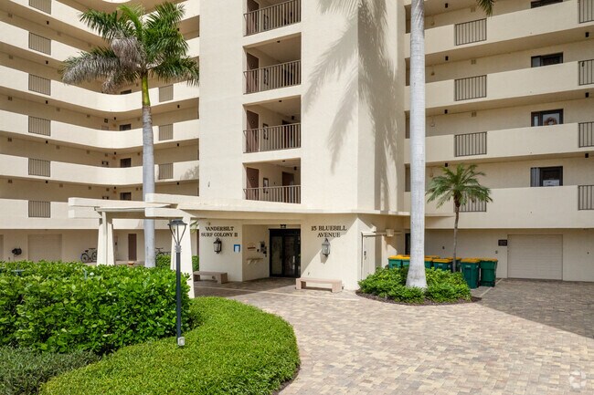 Entrance - Vanderbilt Towers