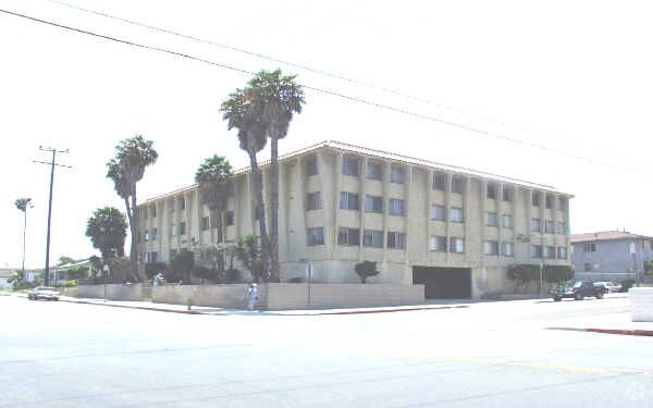 Primary Photo - The Grand Apartments
