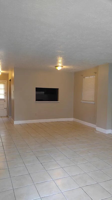 dining - 417 Zinnia Ave