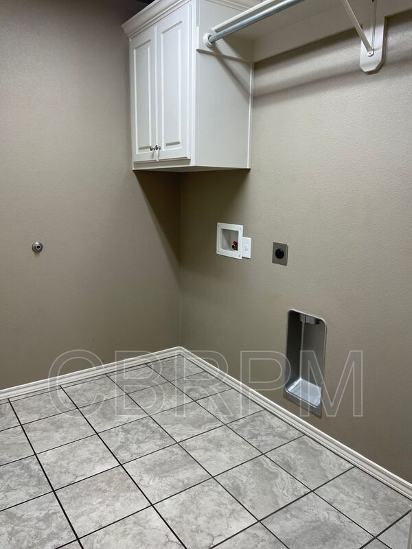 Building Photo - 8709 12th