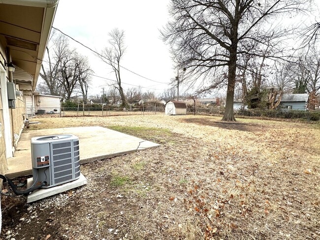 Building Photo - NEWLY REMODELED 3 BEDROOM 1 BATH IN WEBB CITY-$1200 RENT-$1200 DEPOSIT