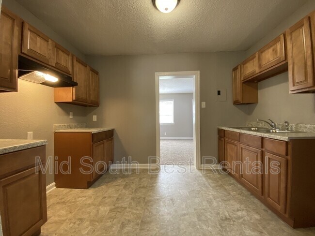 Foto del edificio - 2536 Dwight Cove