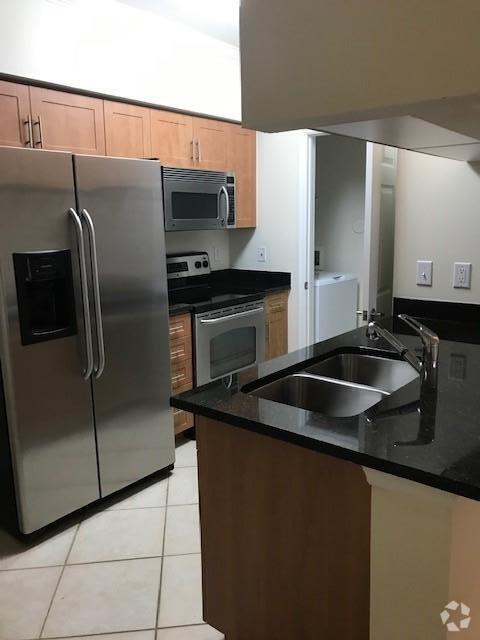 Building Photo - 6530 Emerald Dunes Dr