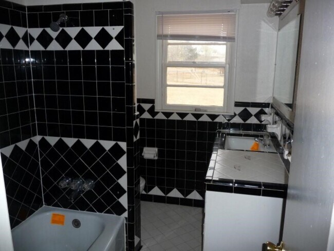 Foto del edificio - 4303 NW Ridgecrest Dr