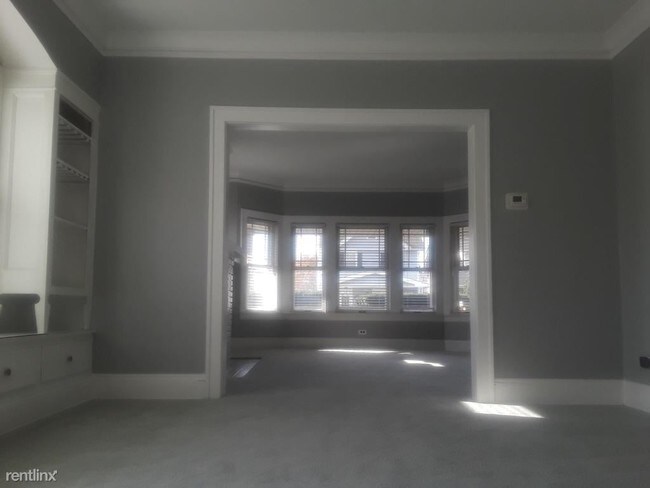 Building Photo - 2105 Elbur Ave