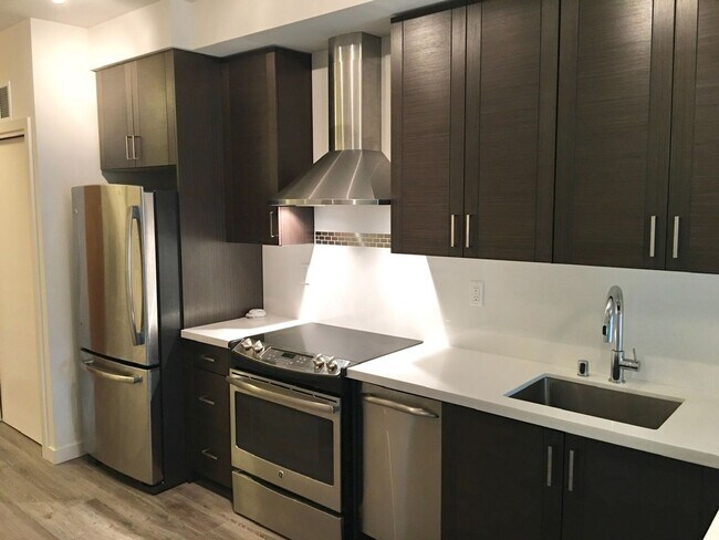 Foto del edificio - Urban Living at the Vik - Six month lease