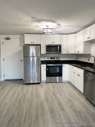 Building Photo - 4380 N Main St