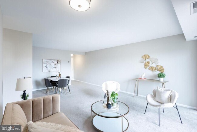 Photo - 1931 N Cleveland St Apartment